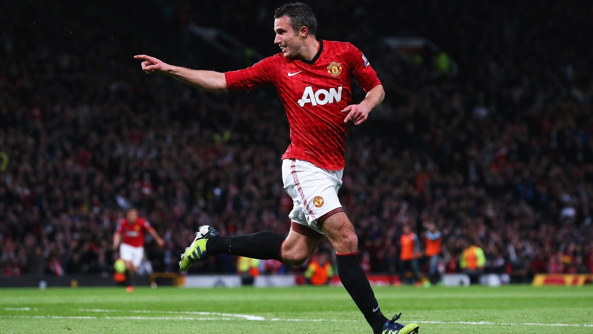 俱乐部战术定位与目标脱节