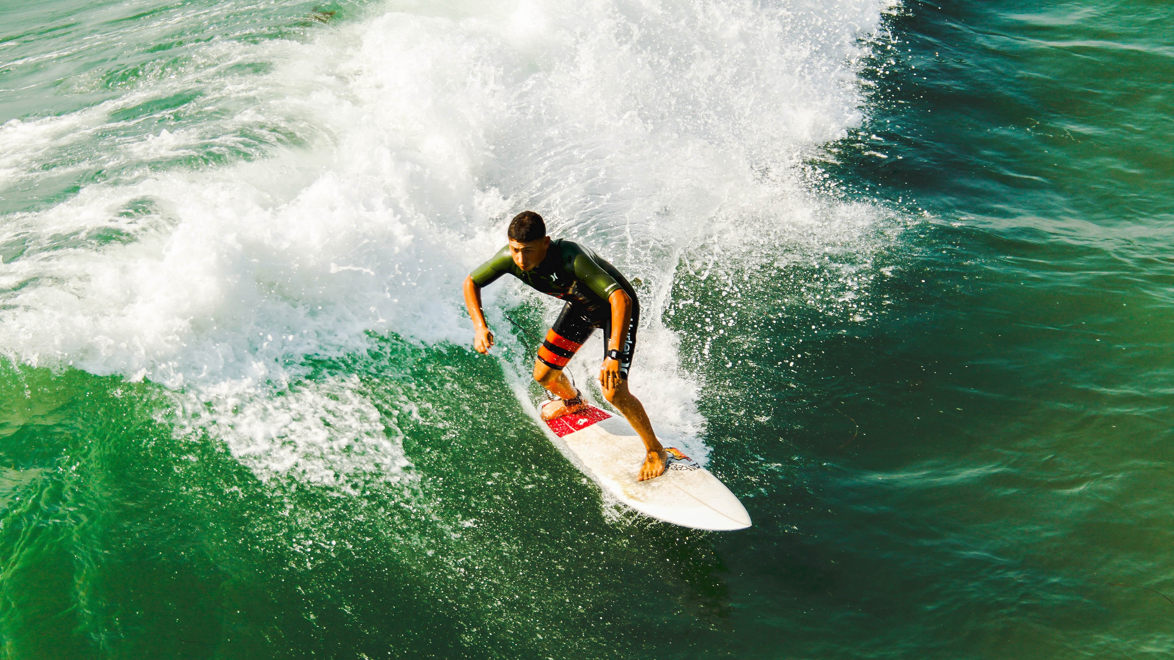 AYX体育-女子混合泳接力再夺桂冠，女子4×100混合泳接力决赛