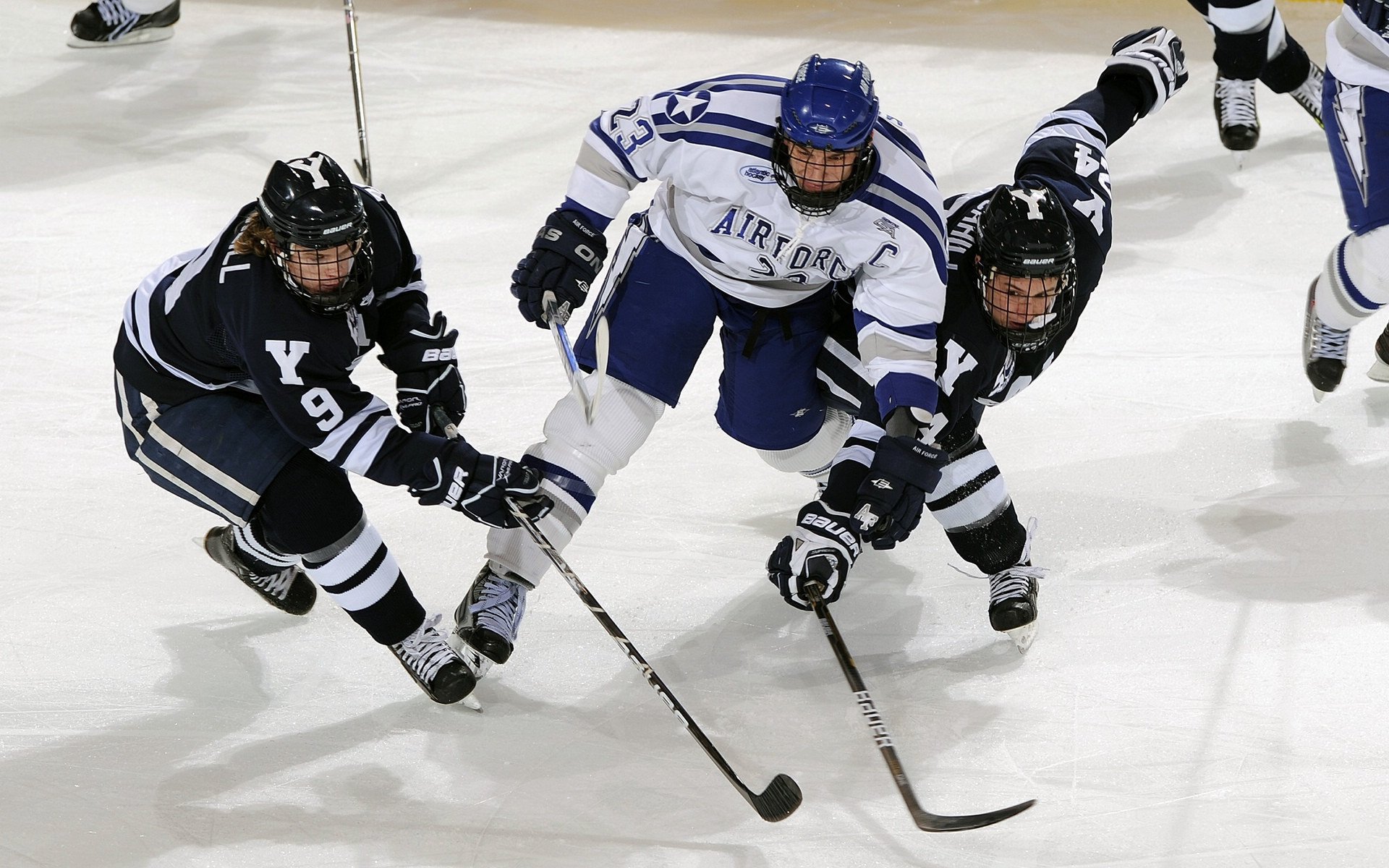高校体育科技创新成果展引关注,学校体育创新项目
