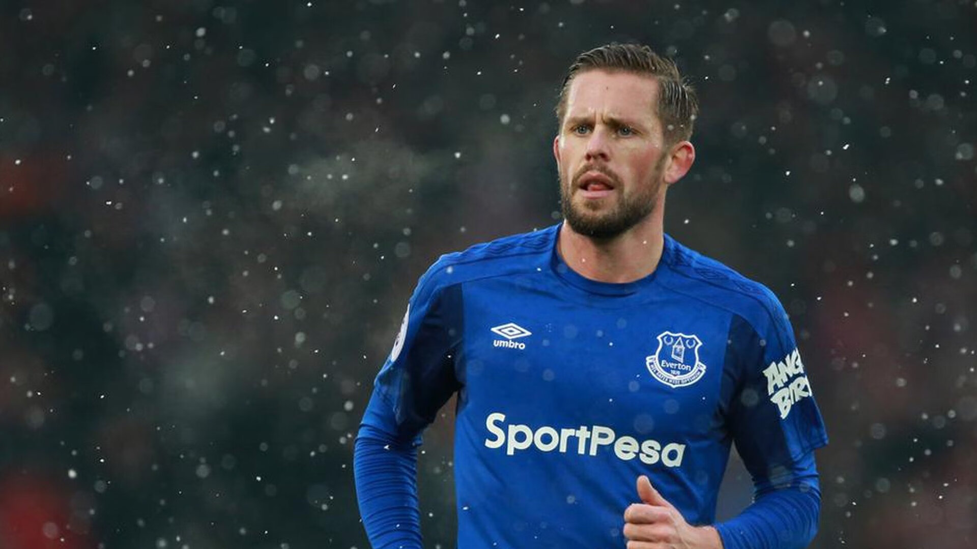 “马科斯·梅特罗的精准防守和突破能力,成就美洲狮队的未来核心”